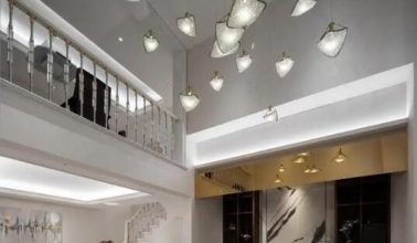 576�O�e���b���������b�޲��֣��ڰ׻Ҵ���Ư���֌���